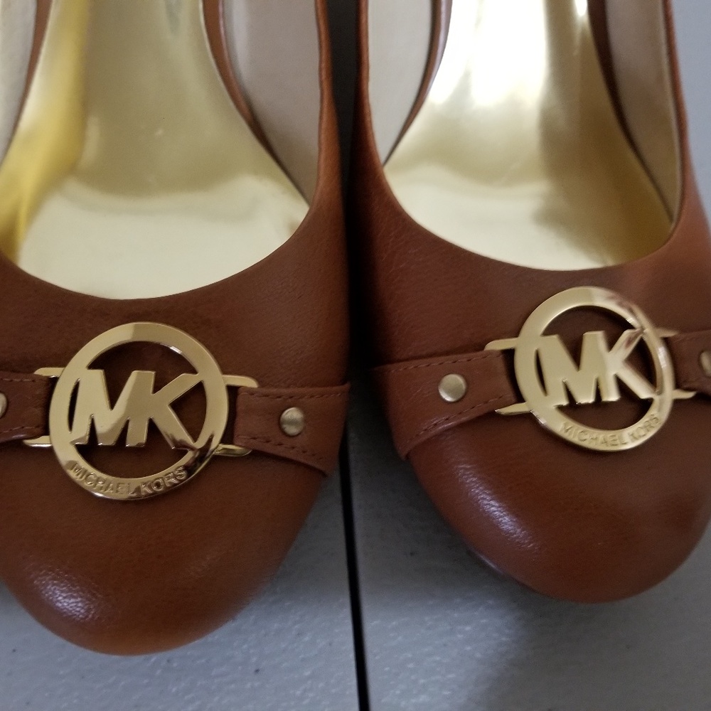 Barely worn Michael Kors shoes.